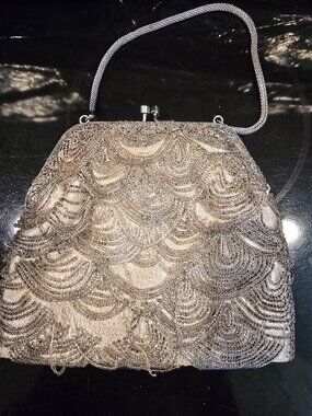 Purse Sliver Beaded Evening Clutch 7 inches Clamshell Vintage 1960s